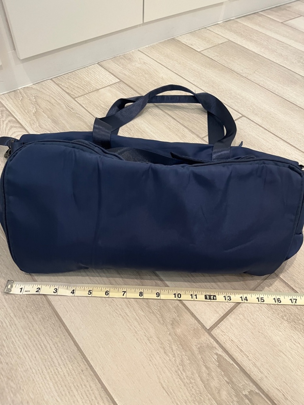 The Foldie Navy Travel  Bag - Picture 11 of 11